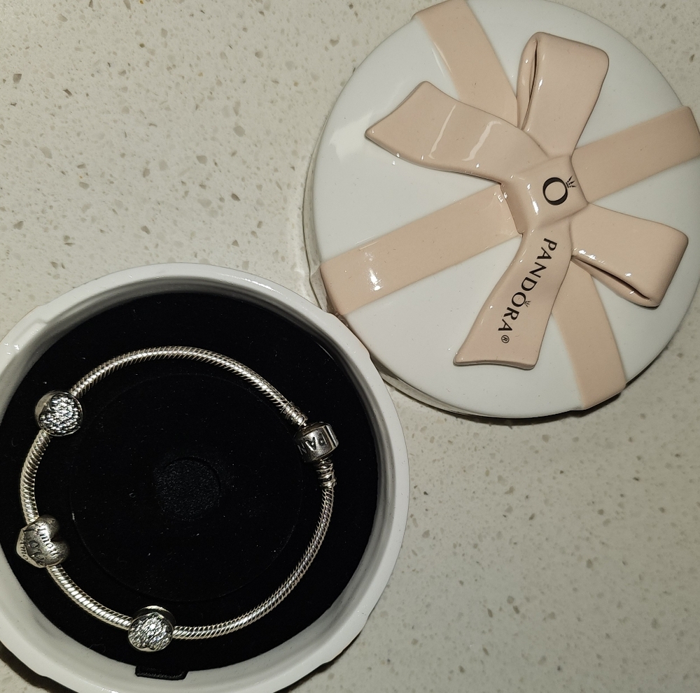 Pandora love bracelet 7.9 inches silver with Keepsake box